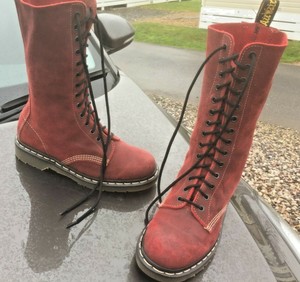 dr martens 1914 red