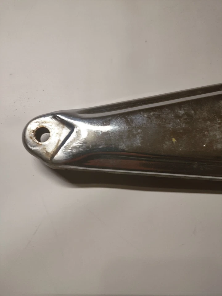 1981 Suzuki GS450T Right Muffler Foot Peg Bracket Mount 43810-44102 - Image 2 of 4