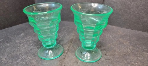 Uranium Depression Parfait Sundae Wavy Ribbed Glass Vintage Green GLOWS