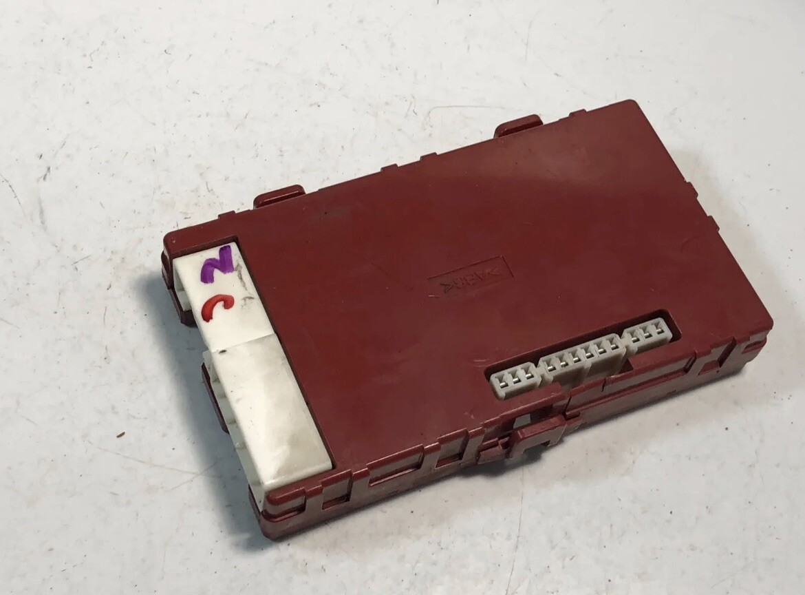 00 01 02 03 04 05 Toyota Celica BCM Body Control Multiplex Module