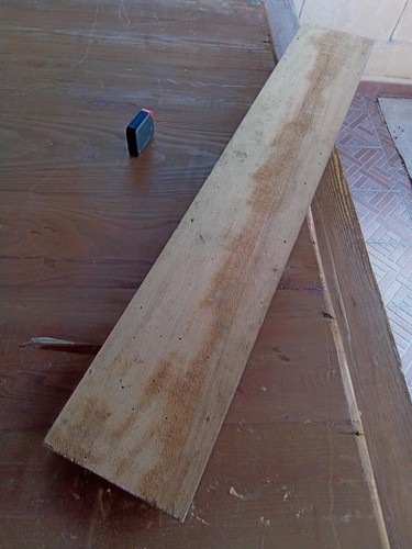ANTICA TAVOLA IN LEGNO INTERAMENTE INTAGLIATA A MANO.(18) - Foto 5 di 8