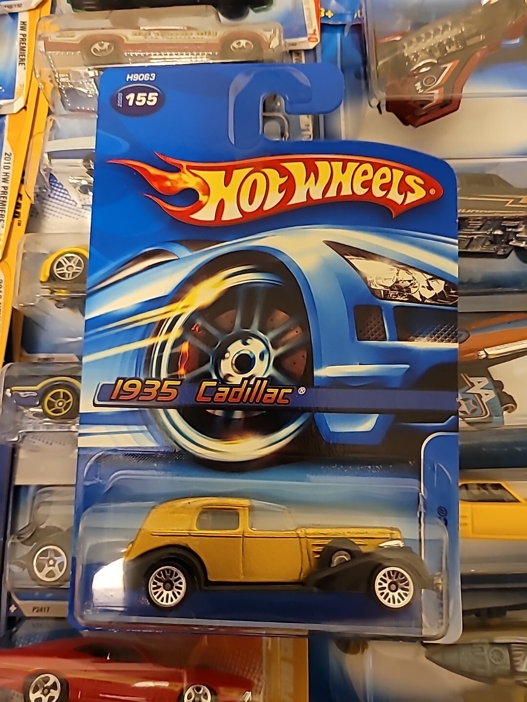 Hot Wheels 2005 #155 1935 Cadillac Gold LW
