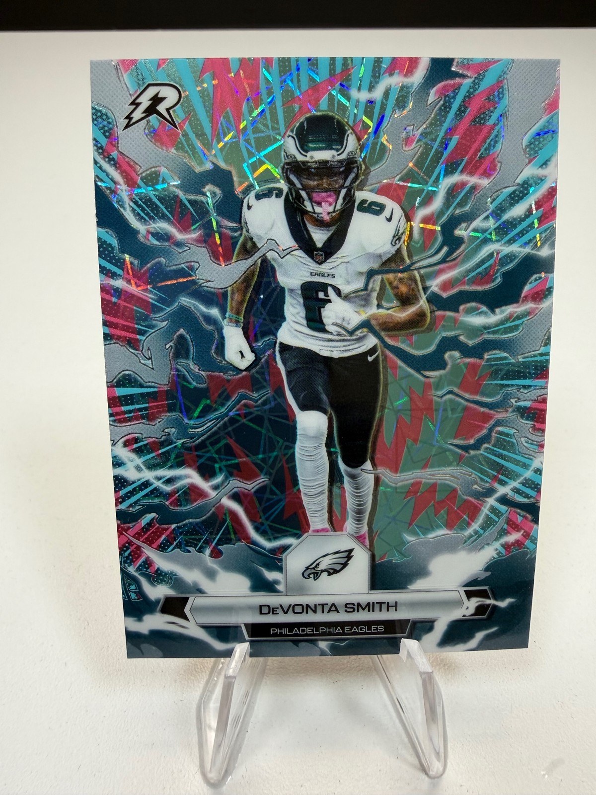 2025 Topps Resurgence #81 DeVonta Smith Sky Blue & Pink Shock Refractor