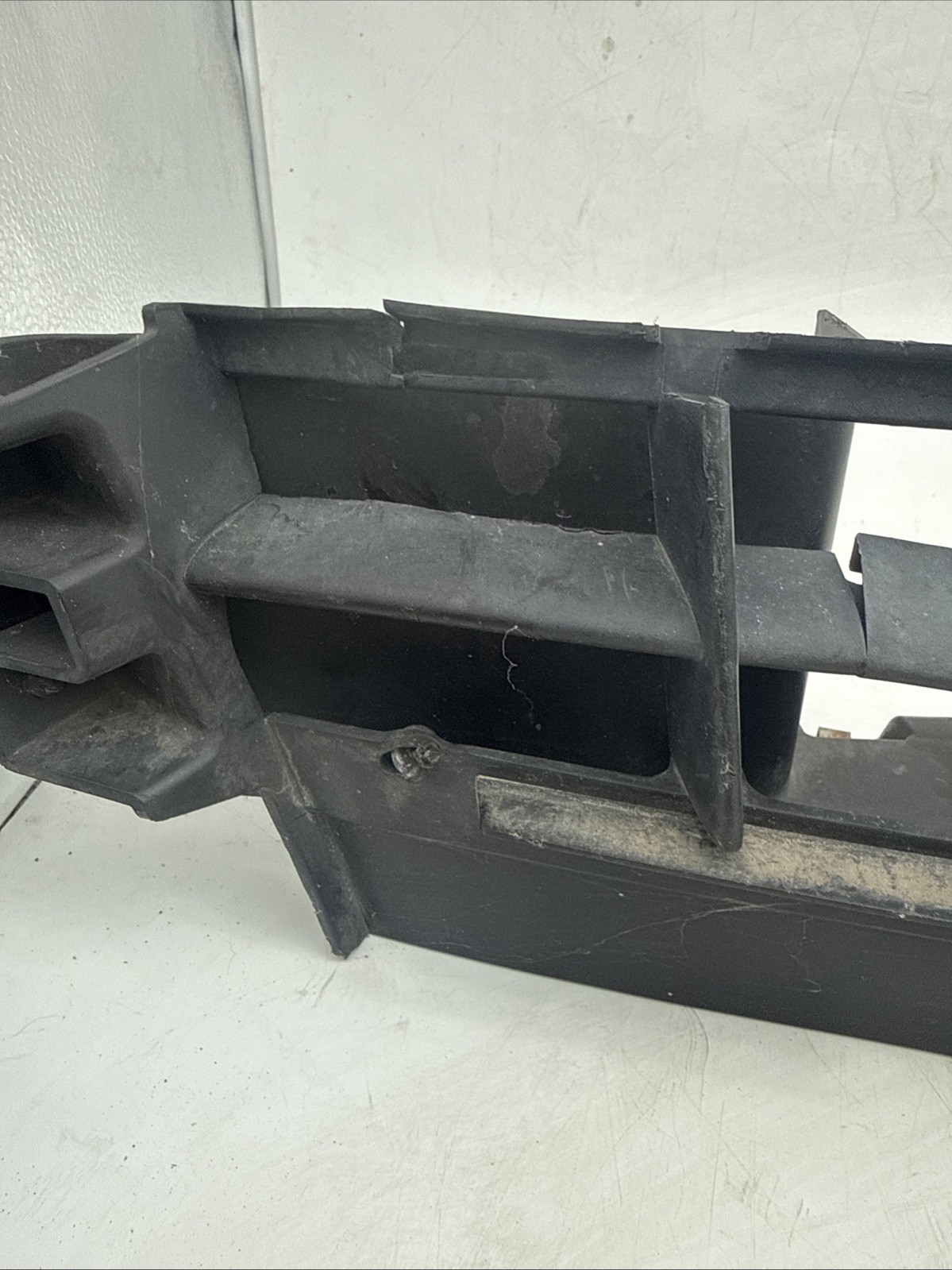 Chevrolet Corvette 2005-2013 Front Cooling air duct