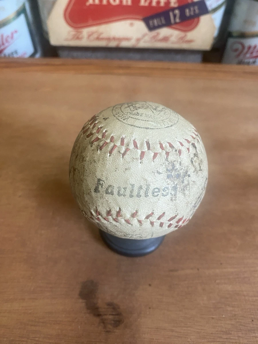 Balle De Softball/baseball Vintage – Cuir – 1930 – Point Surélevé – 3 Pièces – RARE
