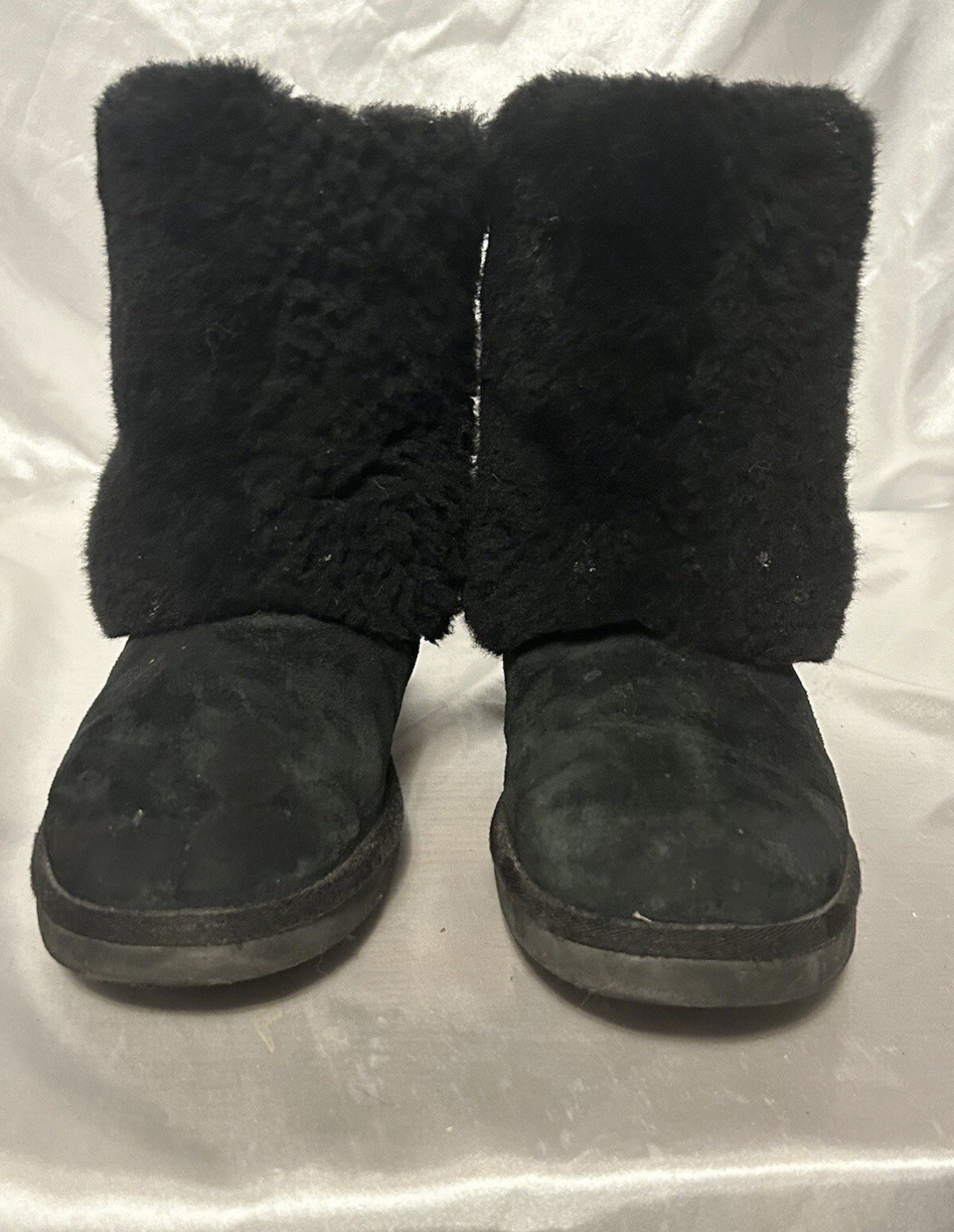 RARE! Ugg Women’s Patten Black Suede  Sheepskin Shearling Lamb Fur Boots Size 10 image 2