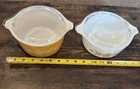 2 Vintage Pyrex 473 Butterfly 1 qt Gold Casserole w lids and white 472 1.5 Pint
