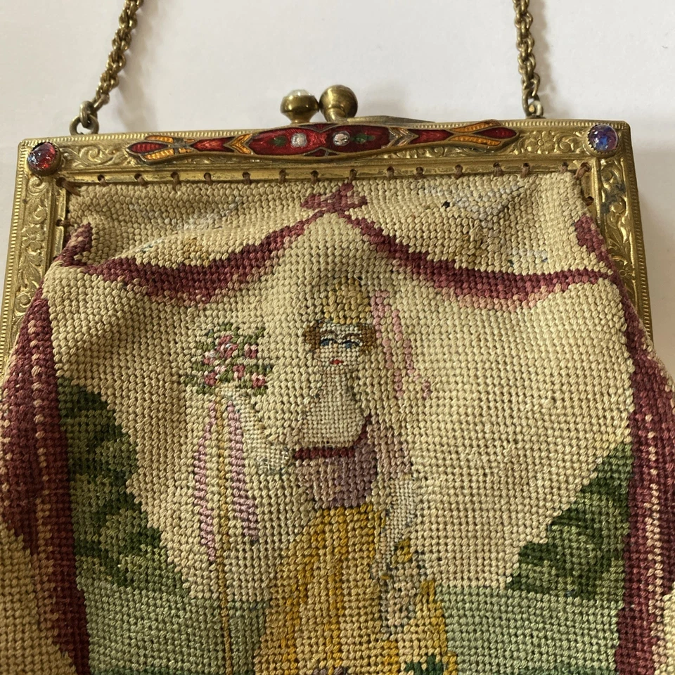Cartera de costura vintage tapiz reina y castillo con detalles esmaltados Foto 3 de 4