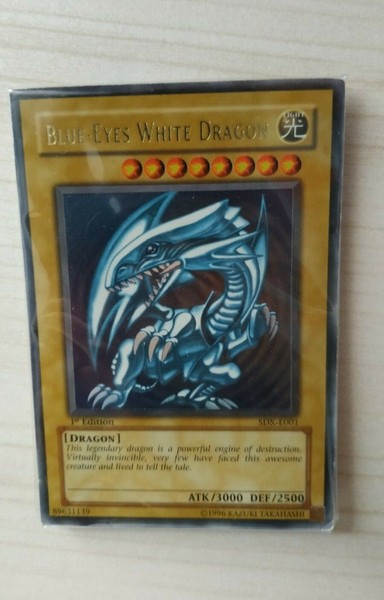 Yu-Gi-Oh Blue-Eyes White Dragon Ultra Rare SDK-E001 1st Edition - (HOLO)