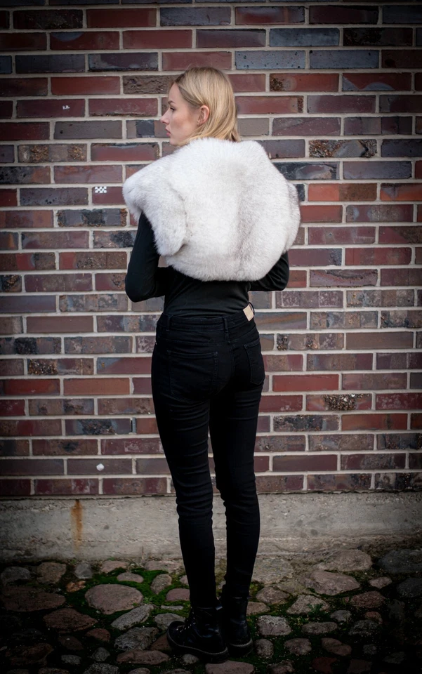 Bolero hecho a mano genuino de piel de zorro azul blanco hecho a mano Foto 4 de 4