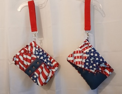New Patriotic USA Stars Flag Zippy Hanging Wristlet Clutch Pouch Make-up Bags