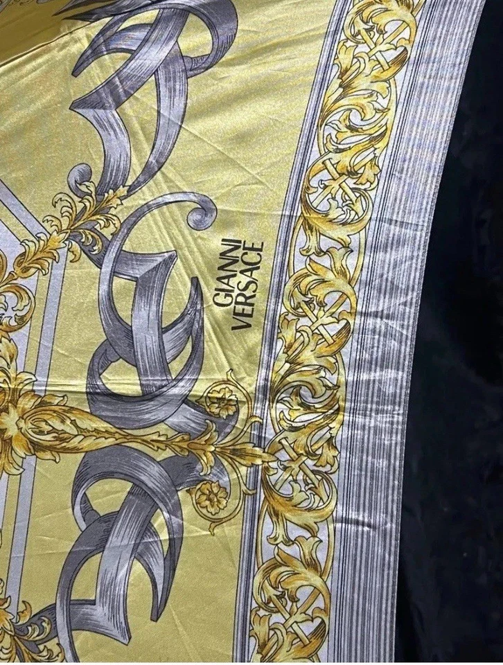 Paraguas Gianni Versace dorado Foto 4 de 4