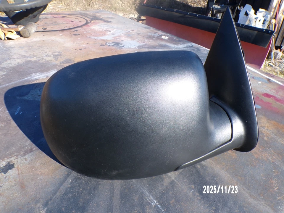 Espejo retrovisor lateral pasajero Chevrolet 2003 K2500 modelo base Foto 3 de 4