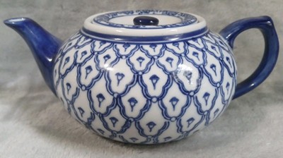 Ceramic Teapot Blue White Chinoiserie Style Traditional Thai Pattern Hot Tea