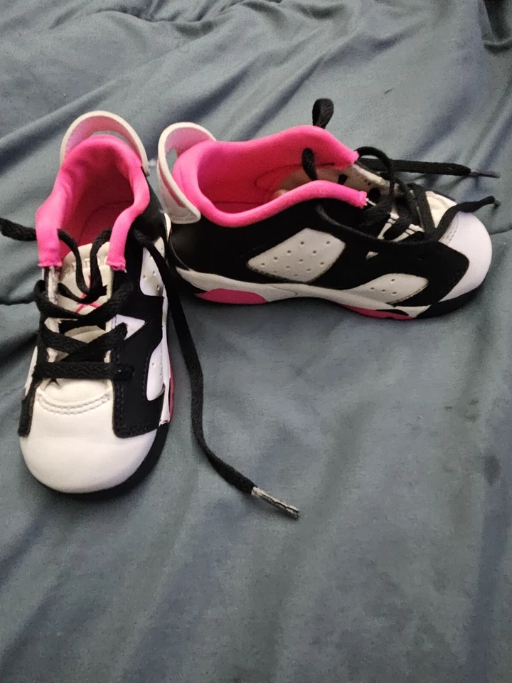Toddler 7C Jordan Sneaker. Air 6 Retro Low. Pink Fierce - Image 3 of 4