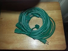HEAVY DUTY 3 OUTLET EXTENSION CORD