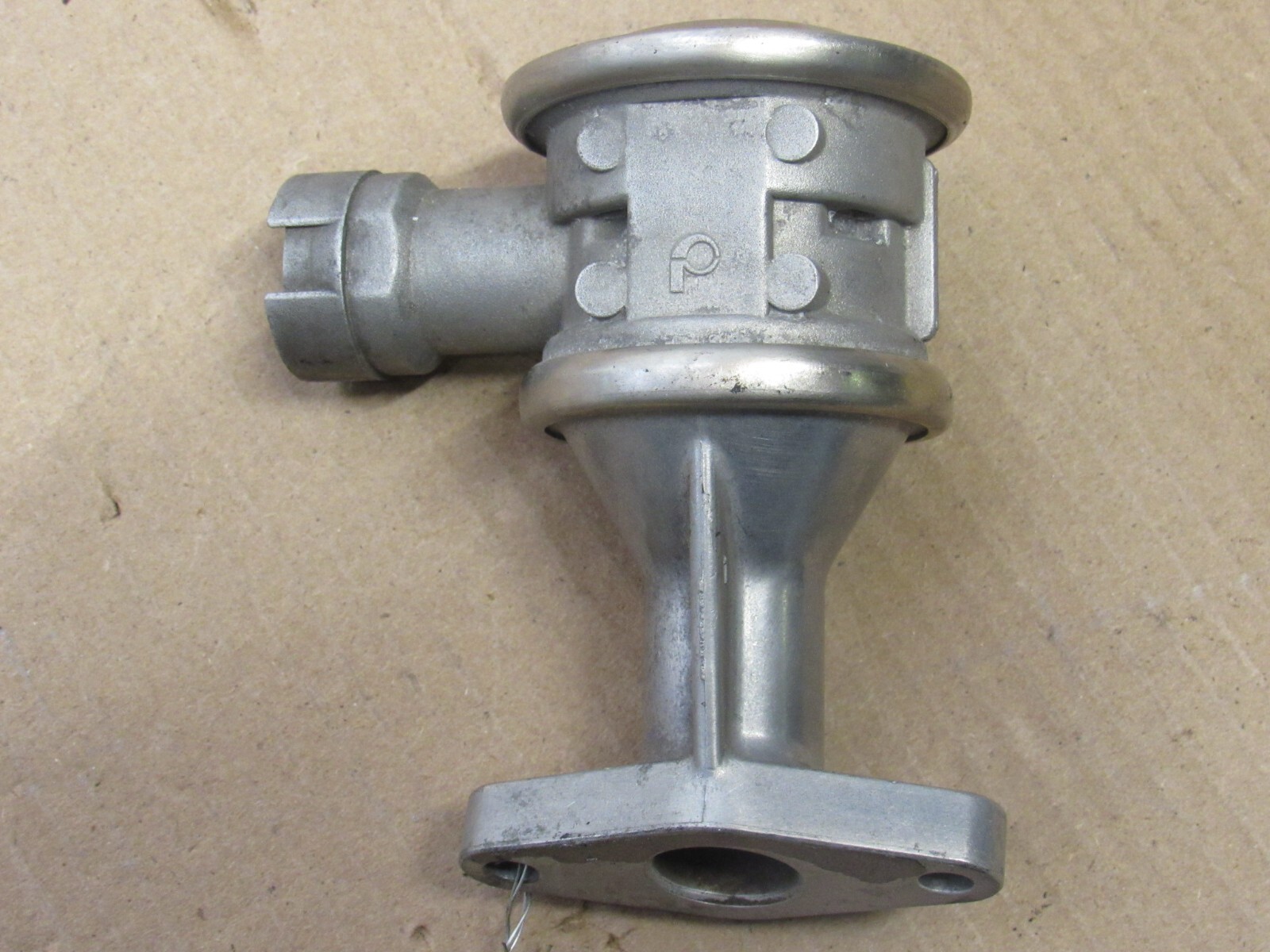 06-10 BMW E60 M5 E63 E64 M6 S85 V10 M RIGHT SECONDARY AIR PUMP VALVE ...