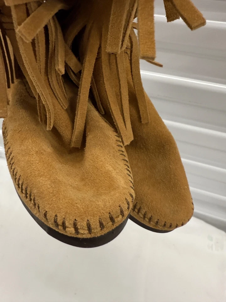 Minnetonka мокасины тройной бахрома бежевый икры высоты ботинки Sz 6, кожаная замша новый - Изображение 3 из 4