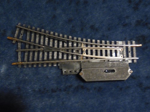Vías Férreas - JOUEF 84/E HO - Aiguillage électrique à Droite, Angle De Deviation 22 30 Rayon 385 Mm Metal Tbe 2143505283