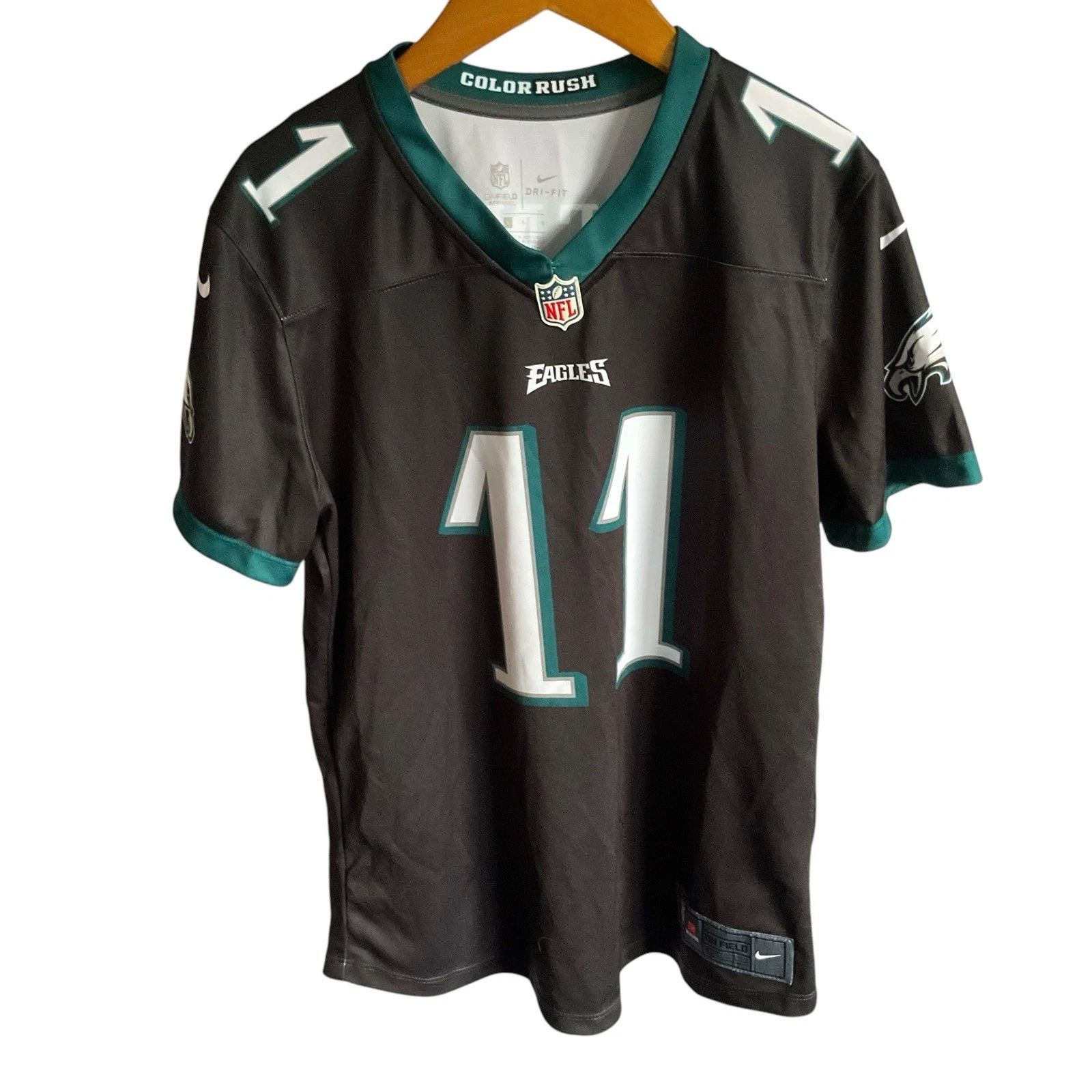 Nike Philadelphia Eagles Carson Wentz  Jersey Size Large On Field Dri Fit