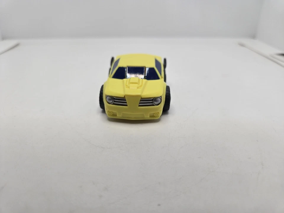 Autobot BumbleBee Bot Shots Battle Game Series 1 Vehicle Transformers car 2011 - Image 2 of 4