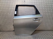 Porte arrière et accessoires Toyota AURIS