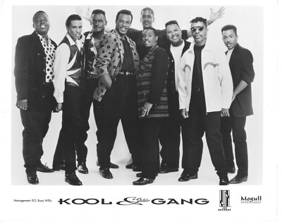 Soul R&B Funk KOOL & THE GANG B&W 8x10 Publicity PHOTO