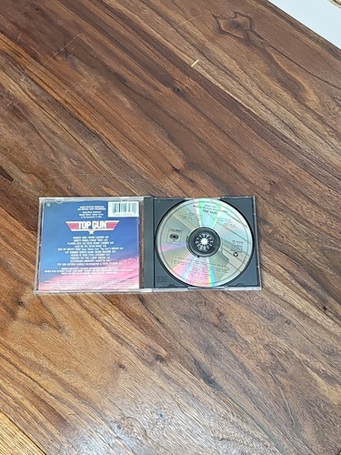 Top Gun - Original Motion Picture Soundtrack Columbia 1986 CK 40323 Rock CD - Picture 2 of 3