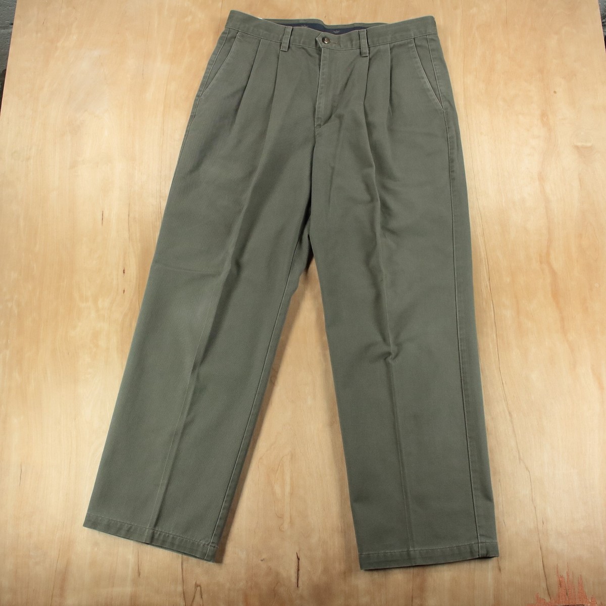 vtg 90s DOCKERS by LEVI'S Classic Fit pleated tapered twill chino