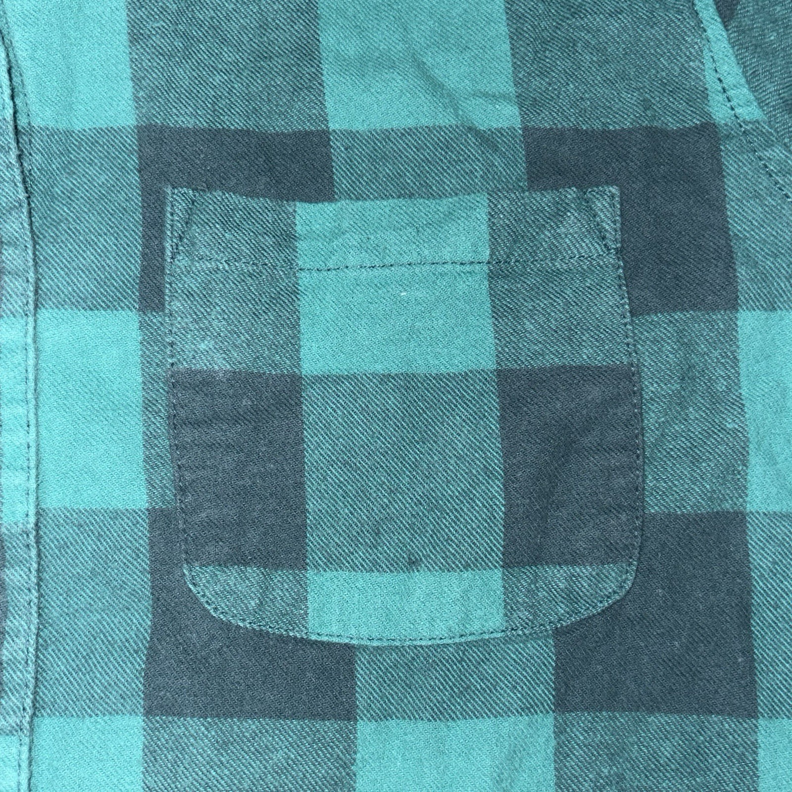 Universal Thread Medium Green Plaid Button-Down F… - image 3