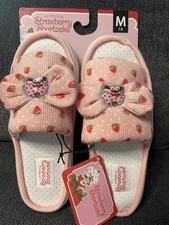 Strawberry Shortcake Slippers Slides Women  s Size Medium 7/8 Brand New 