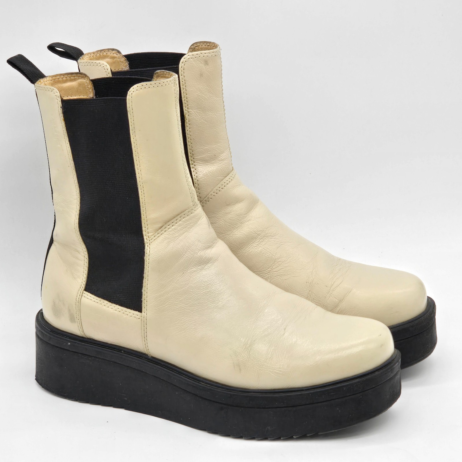 VAGABOND Tara Chelsea Boots Sz 10 Cream Patent Leather Chunky Platform Y2K Bratz image 2