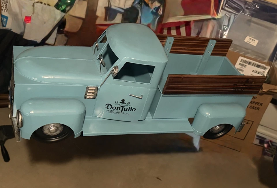 DON JULIO 1942 MODELO CAMIÓN EXHIBICIÓN COLECCIONABLE BARWARE HOMBRE CUEVA DECORACIÓN VINTAGE Foto 2 de 4