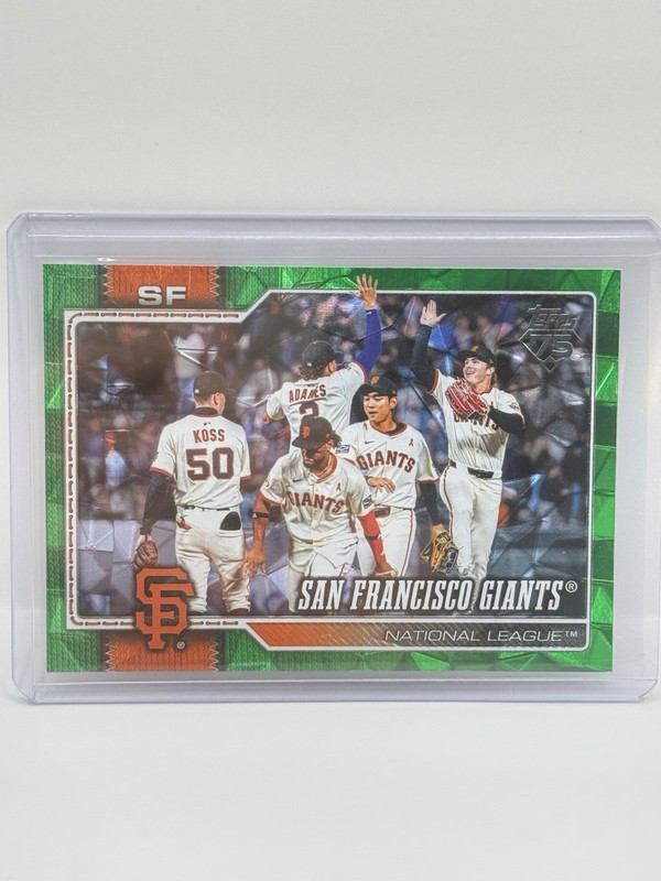 2026 Topps San Francisco Giants 496 Team Card /99 Green Diamante