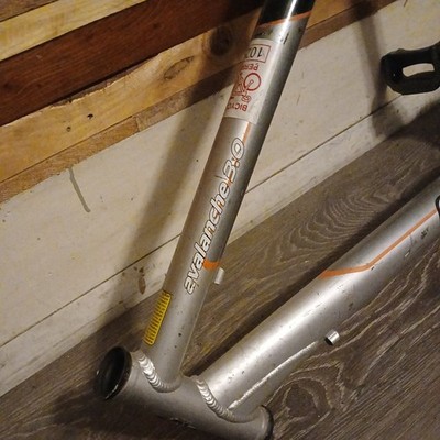 GT Avalanche 3.0 Mountain Bike frame Size XL | eBay