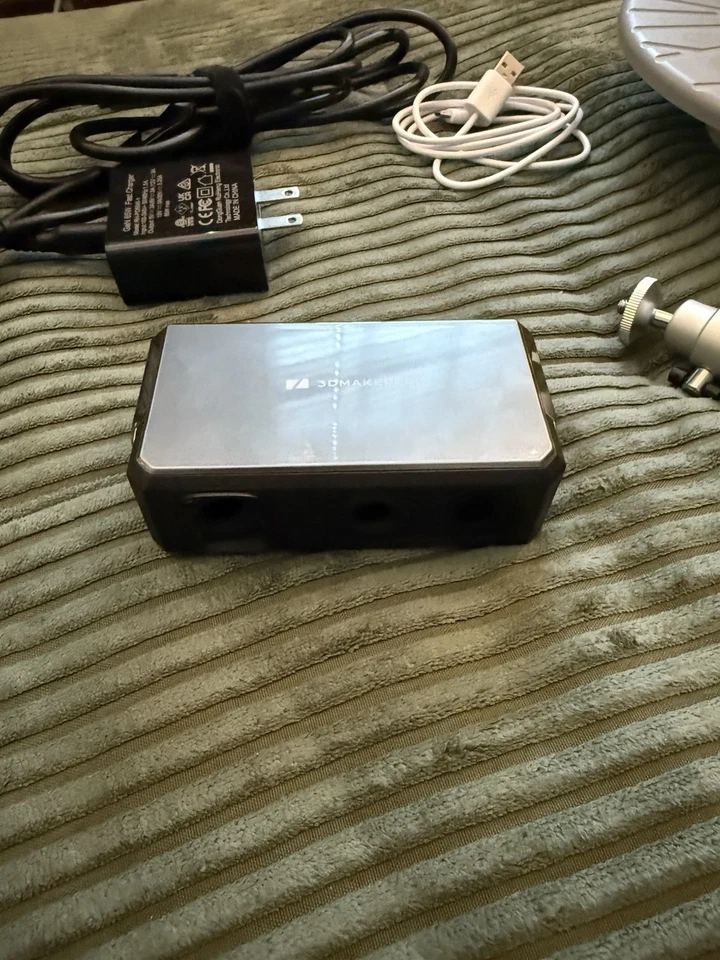 3DMakerPro Seal Lite 3D Scanner with Precision Blue Imaging System w/ turntable - Image 3 of 4