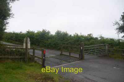Photo 6x4 Cattle grid, Mynderley Betchcott North end of the common on the c2016