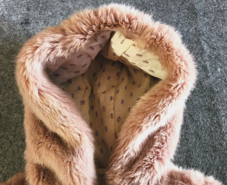 Abrigo Zara Bebé Niña Rosa Con Capucha Piel Sintética Talla 18/24 Meses Foto 3 de 4