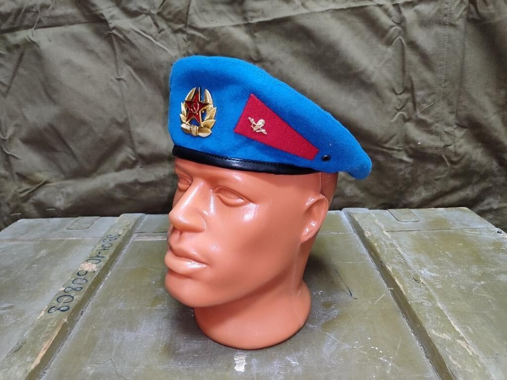 Soviet Russian Airborne VDV Margelov Blue Beret Hat cockad