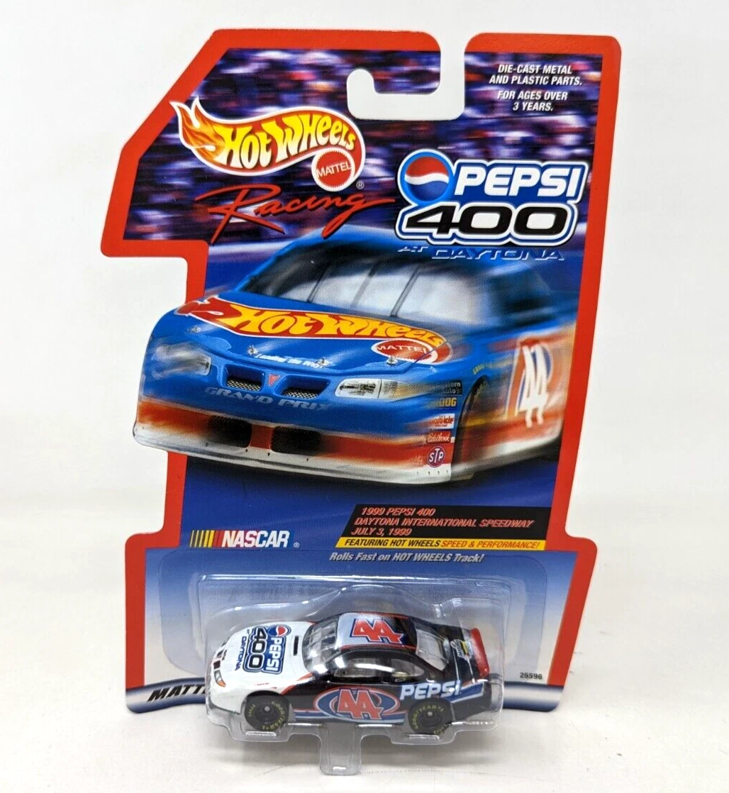 Mattel Hot Wheels Racing Nascar Pepsi 400 Daytona 25596 1 64 Diecast Car NT22