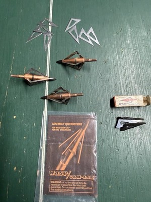 Wasp 1-1/16 4 Blade Cam Lok Broadheads 3 Heads & Extra Blades