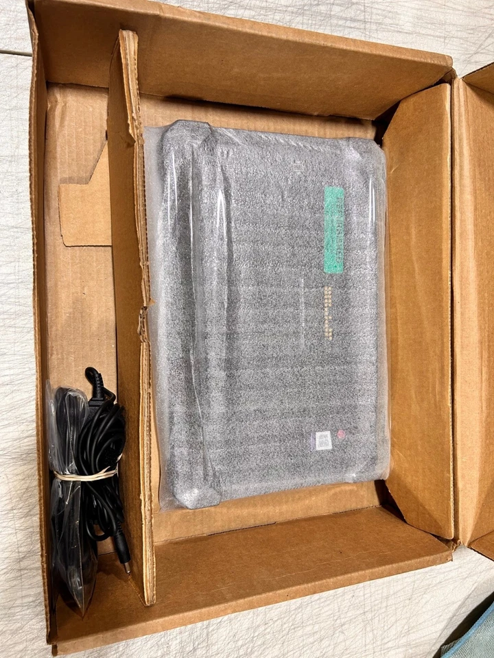 Dell Latitude 7220 Rugged Tablet 11.6" Core i5-8350U 256GB SSD 8GB RAM Win 10 - Image 2 of 3