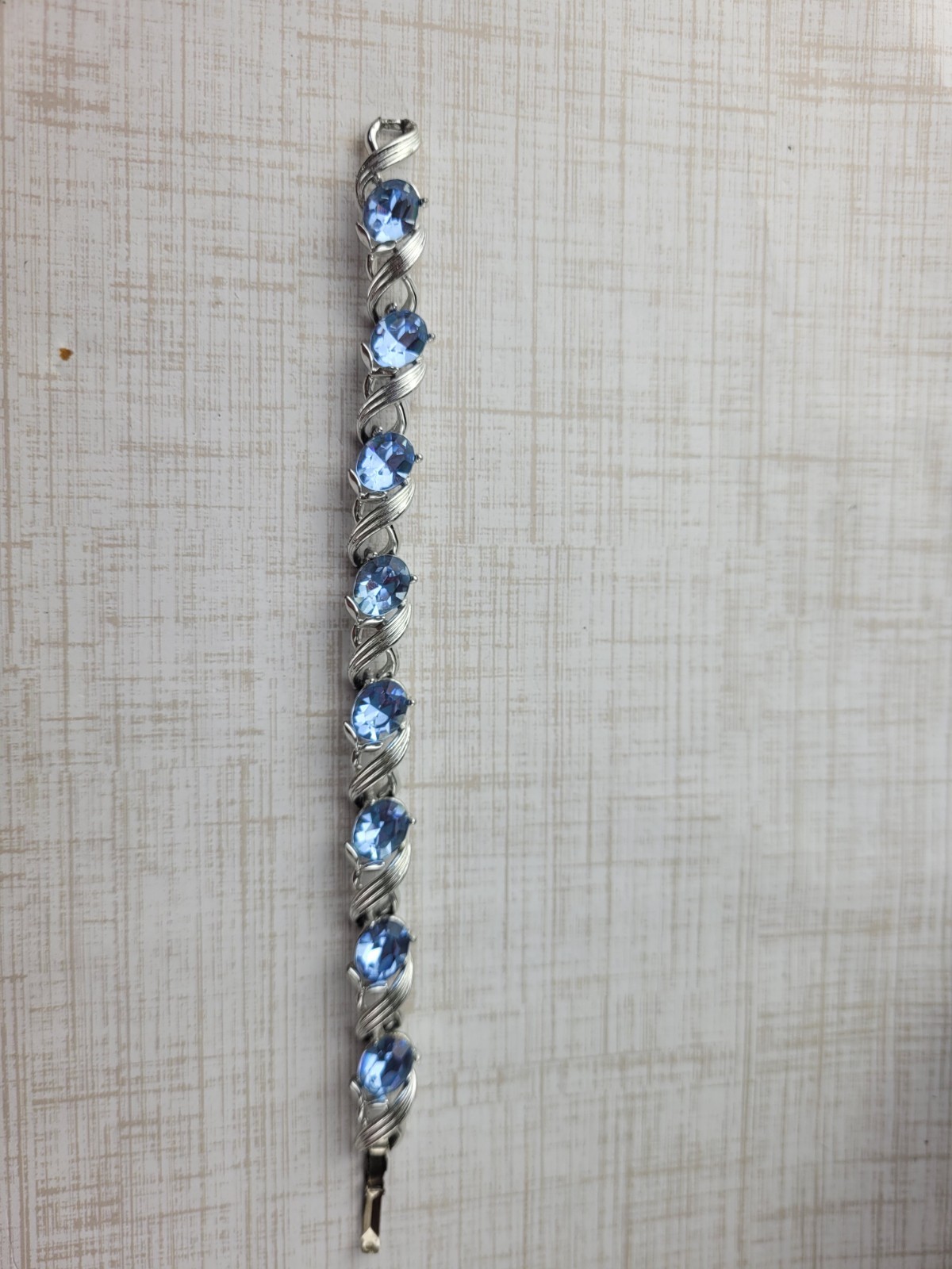 Signed Lisner Silver Tone Blue Rhinestone Bracele… - image 4