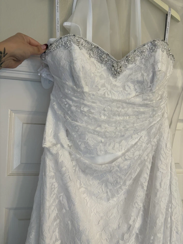 Encaje sin mangas con ribete de diamante Foto 2 de 4