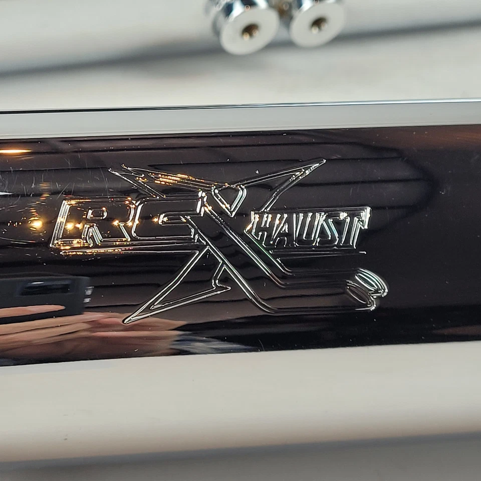 Silenciadores antideslizantes RCX 215C cromados 3” 07-13 Harley Softail Fat Boy Deuce FXSTD Foto 3 de 4