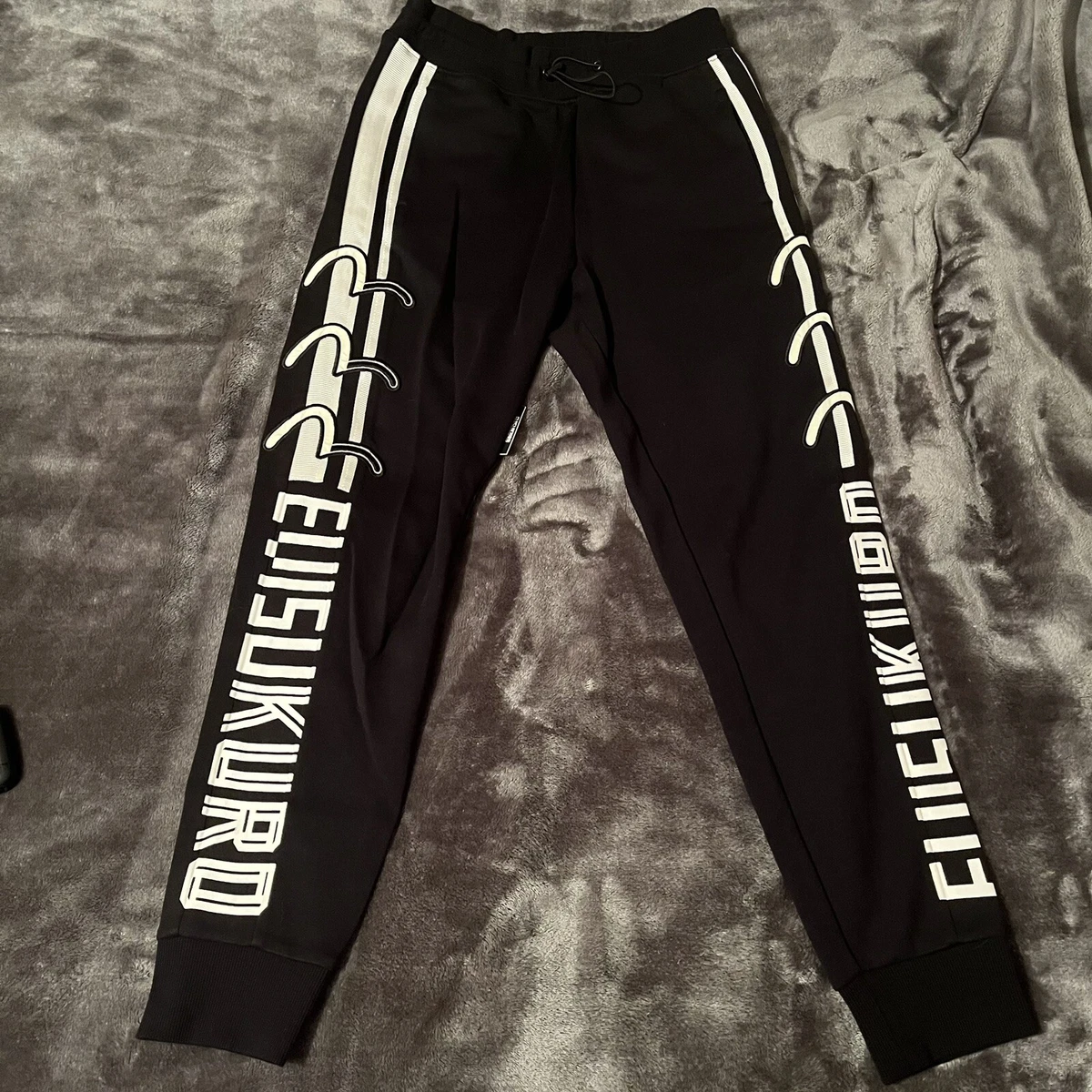 Evisu joggers deals
