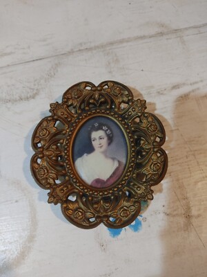 Vintage Elizabeth de Bologne. by Nattier Picture with Floral Frame 4.5x4