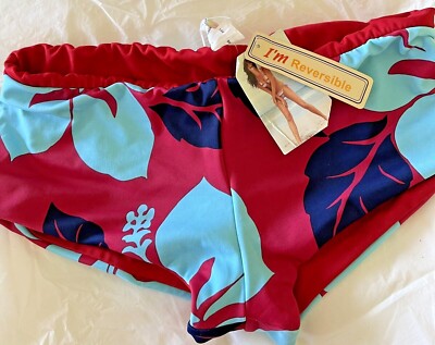 $40 Quiksilver Raisins REVERSIBLE Hibiscus Flower Boardshort NWT Sz Small