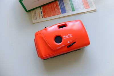 Panorama Red 35mm Filmkamera verpackt unbenutzt