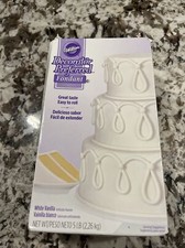 Dekorateur Preferred Fondant Tortenabdeckung Dekorationen Weiß Vanille 5 Pfund Wilton